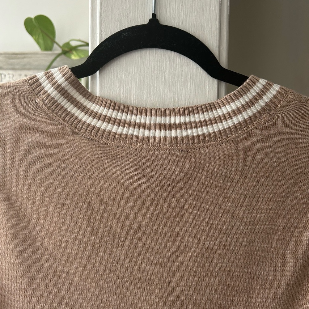 Tan and White Argyle Sweater Vest Men’s and Women’s Tommy Hilfiger - Picture 7 of 9